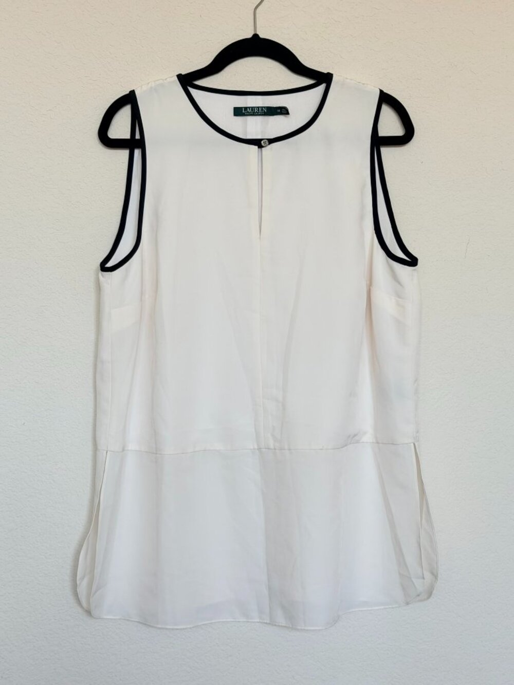Lauren Ralph Lauren White Black Trim Sleeveless Blouse Size 16